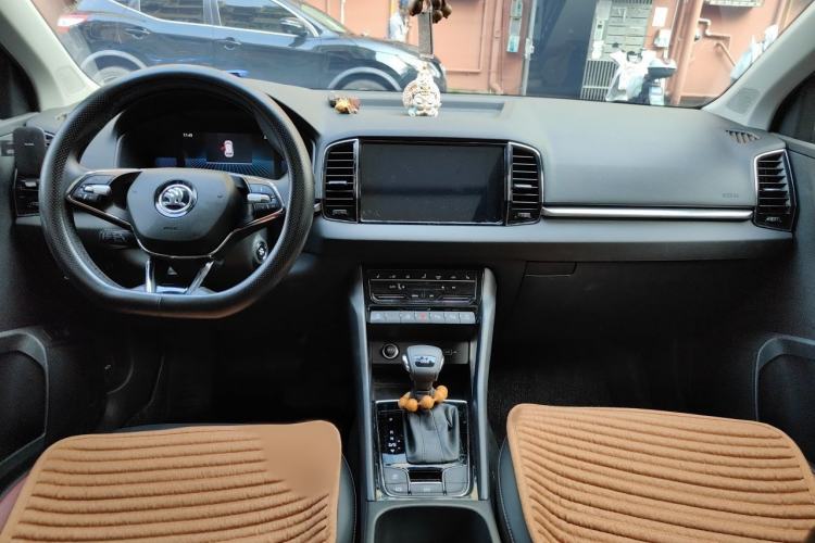 Used Skoda Karoq 2022 Restyled TSI280 Luxury Edition Interior 2