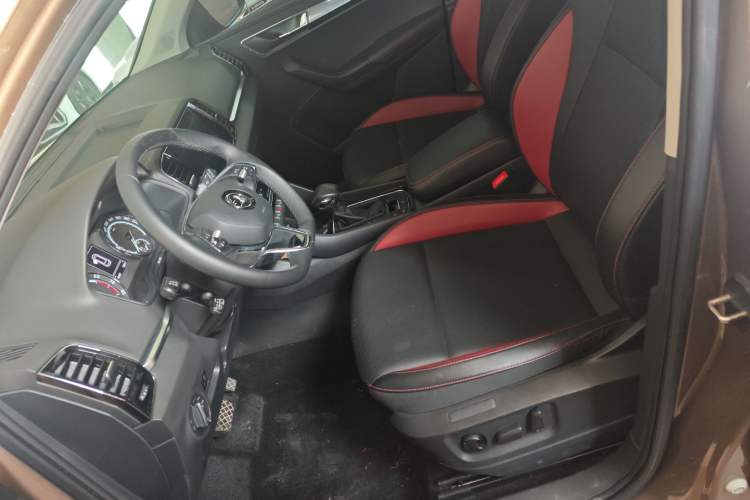 Used Skoda Karoq 2022 TSI280 Prestige Edition Left Front Seat