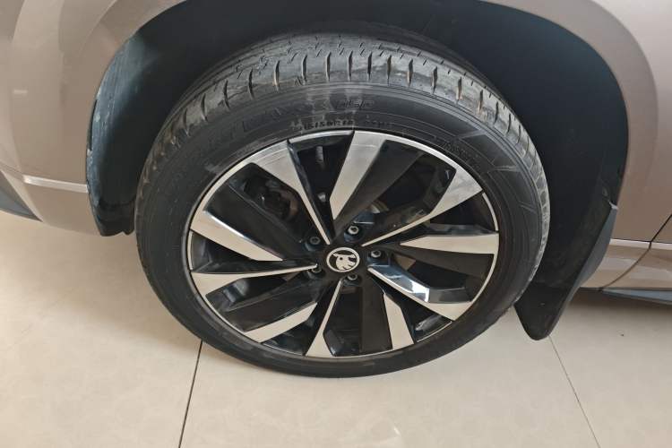 Used Skoda Karoq 2022 TSI280 Prestige Edition Left Front Wheel Hub