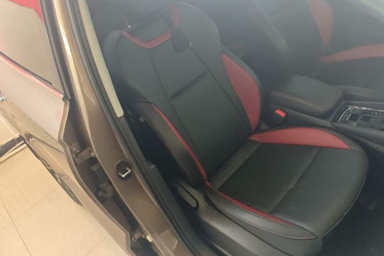 Used Skoda Karoq 2022 TSI280 Prestige Edition Right Front Seat