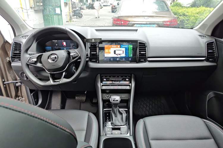 Used Skoda Karoq 2022 TSI280 Premium Edition Center Console