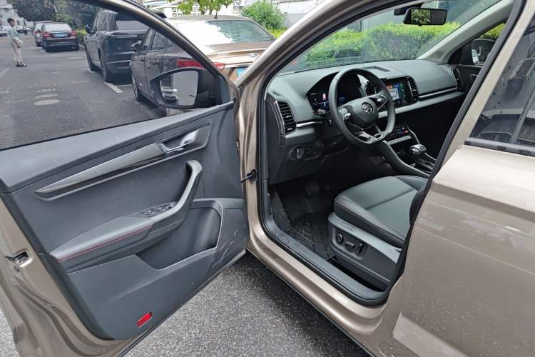 Used Skoda Karoq 2022 TSI280 Premium Edition Driver Seat