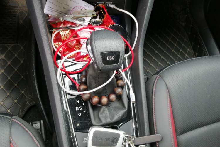 Used Skoda Karoq 2022 TSI280 Luxury Edition Gear Lever