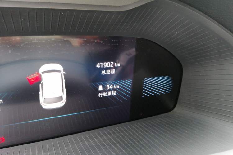 Used Skoda Karoq 2022 TSI280 Luxury Edition Odometer Close Up