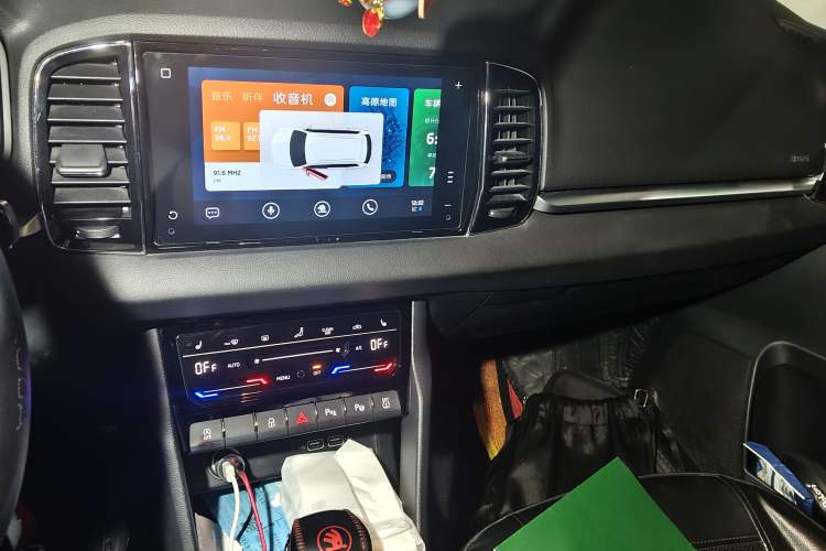 Used Skoda Karoq 2022 TSI280 Luxury Edition Audio And AC Panel
