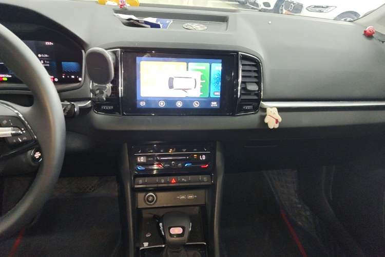 Used Skoda Karoq 2022 TSI280 Premium Edition Audio And AC Panel