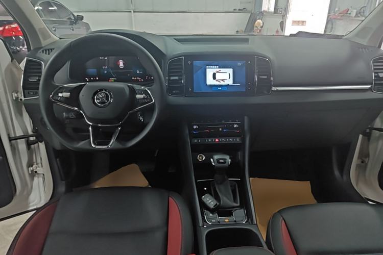 Used Skoda Karoq 2022 Restyled TSI280 Luxury Edition Center Console