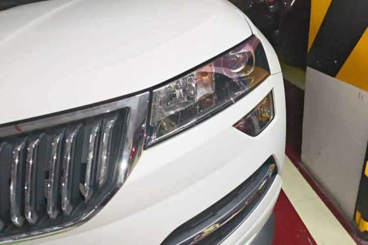 Used Skoda Karoq 2022 TSI280 Premium Edition Engine Bay Left