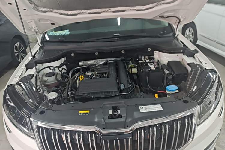 Used Skoda Karoq 2022 Restyled TSI280 Luxury Edition Engine Bay