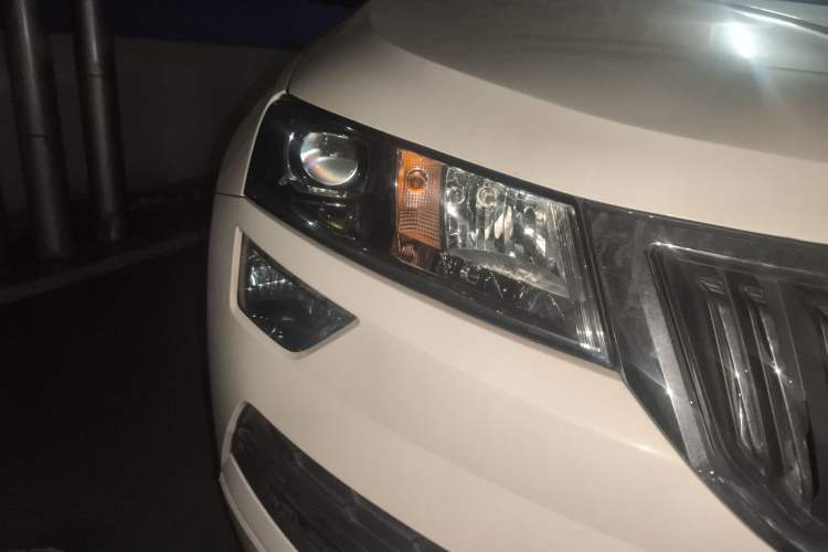Used Skoda Karoq 2022 TSI280 Premium Edition Exterior 6