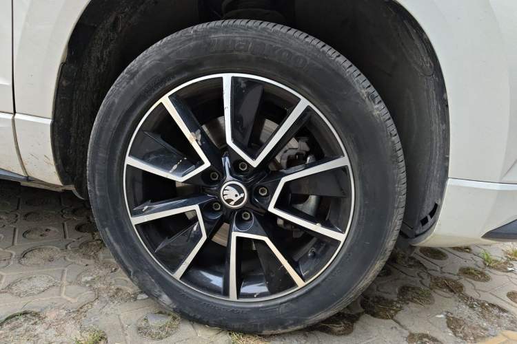Used Skoda Karoq 2022 TSI280 Premium Edition Exterior 7