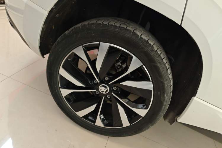 Used Skoda Karoq 2022 TSI280 Prestige Edition Exterior 8