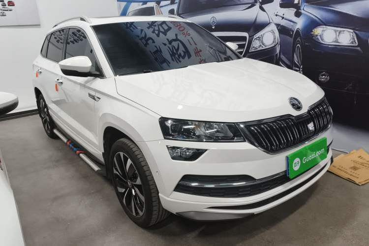 Used Skoda Karoq 2022 TSI280 Luxury Edition Front Right 45 Deg