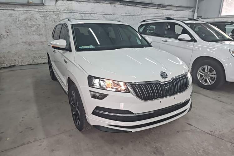 Used Skoda Karoq 2022 Restyled TSI280 Luxury Edition Front Right 45 Deg