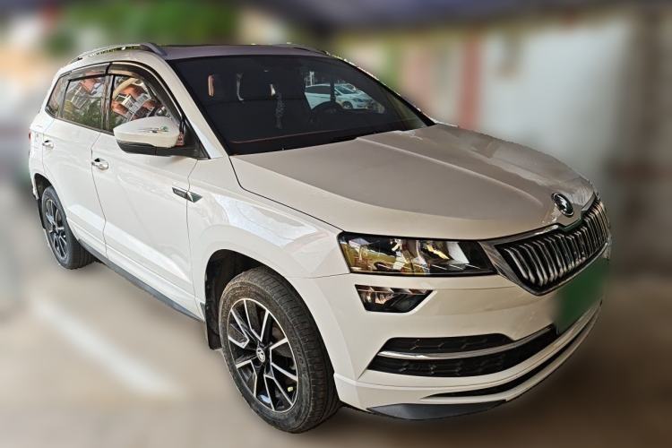 Used Skoda Karoq 2022 TSI280 Luxury Edition Front Right 45 Deg