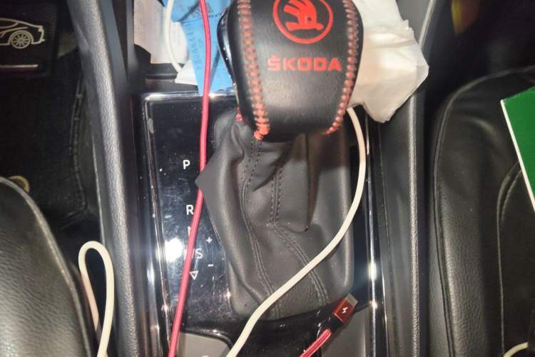 Used Skoda Karoq 2022 TSI280 Luxury Edition Gear Lever
