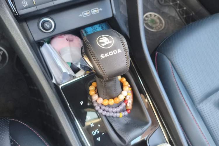 Used Skoda Karoq 2022 TSI280 Luxury Edition Gear Lever