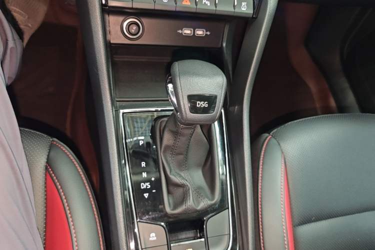 Used Skoda Karoq 2022 TSI280 Prestige Edition Gear Lever