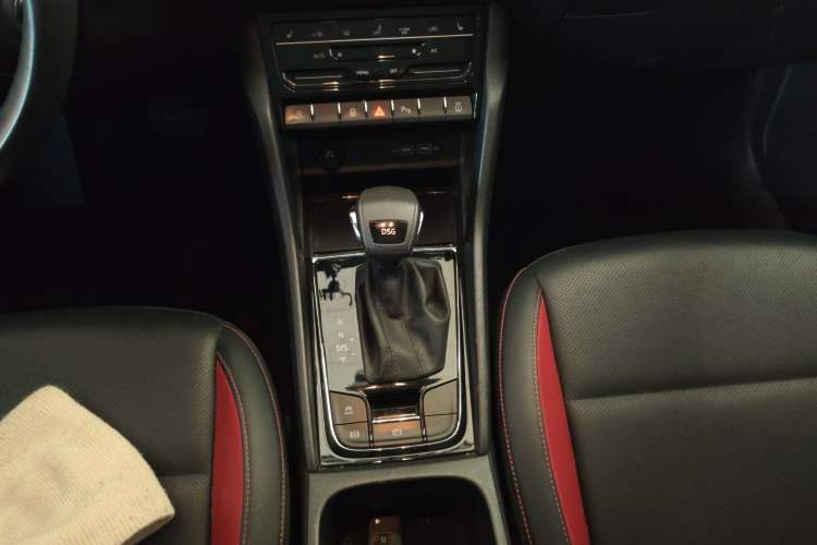 Used Skoda Karoq 2022 TSI280 Prestige Edition Gear Lever
