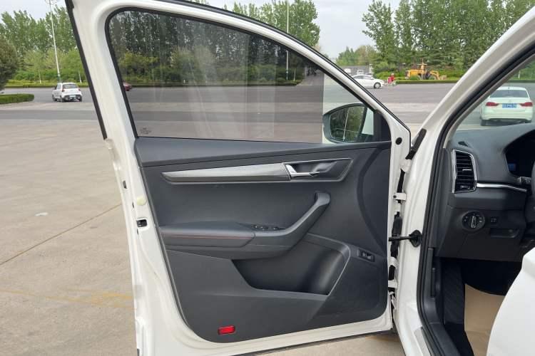 Used Skoda Karoq 2022 Restyled TSI280 Luxury Edition Interior 2