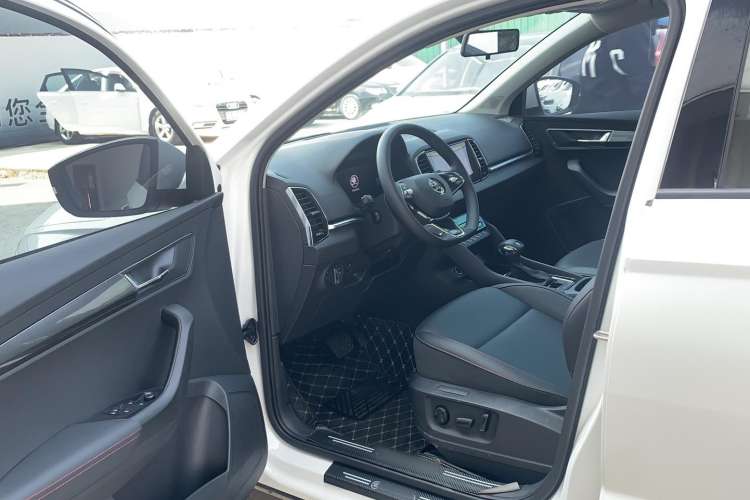 Used Skoda Karoq 2022 TSI280 Premium Edition Interior 2