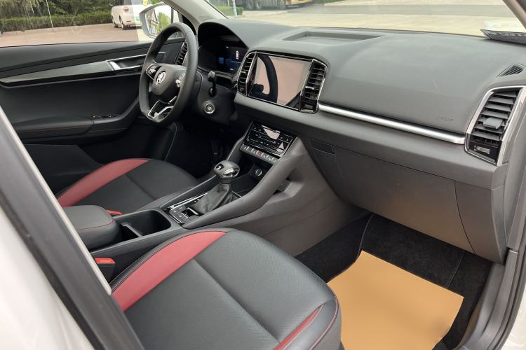 Used Skoda Karoq 2022 Restyled TSI280 Luxury Edition Interior 3