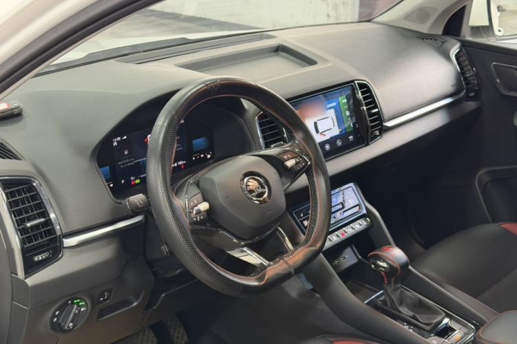 Used Skoda Karoq 2022 TSI280 Luxury Edition Interior 4