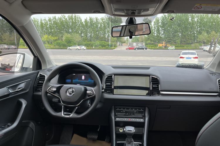 Used Skoda Karoq 2022 Restyled TSI280 Luxury Edition Interior 4