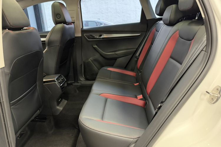 Used Skoda Karoq 2022 TSI280 Luxury Edition Interior 7