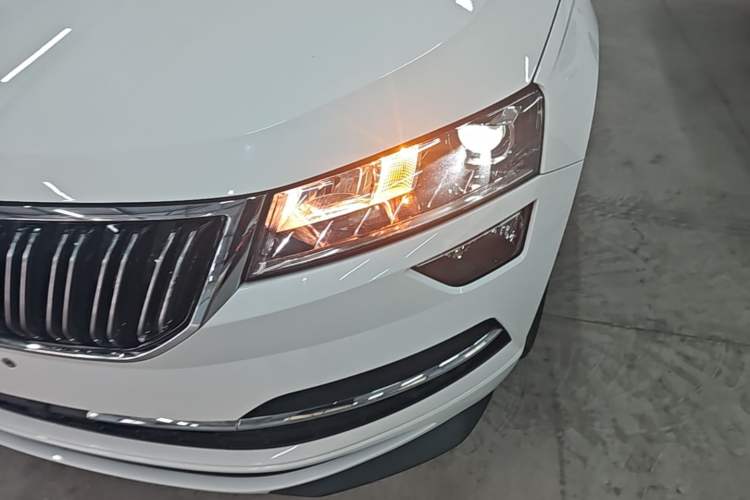 Used Skoda Karoq 2022 Restyled TSI280 Luxury Edition Left Front Headlight