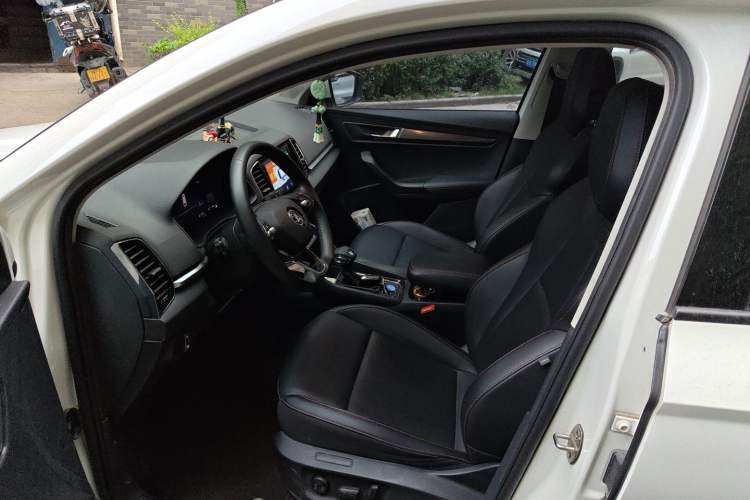 Used Skoda Karoq 2022 TSI280 Premium Edition Left Front Seat