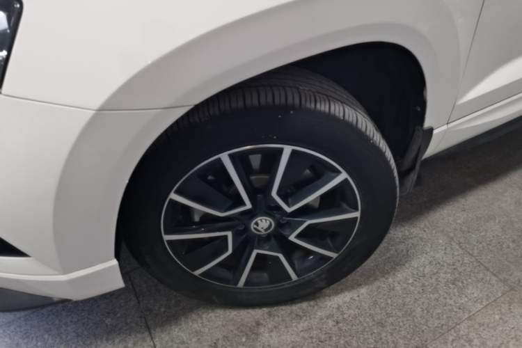 Used Skoda Karoq 2022 TSI280 Premium Edition Left Front Wheel Hub