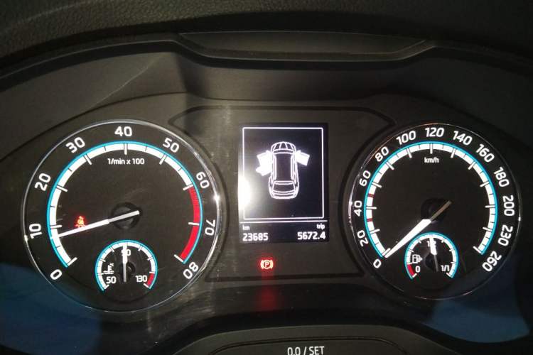 Used Skoda Karoq 2022 TSI280 Luxury Edition Odometer Close Up