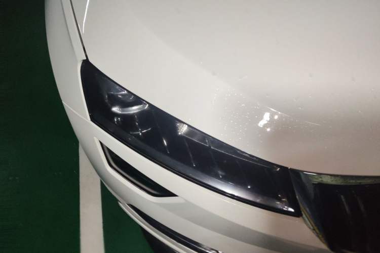 Used Skoda Karoq 2022 TSI280 Luxury Edition Right Front Headlight