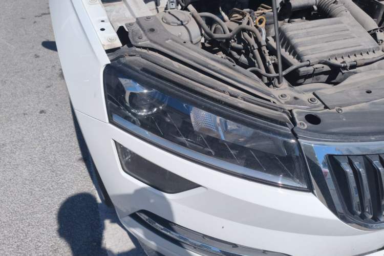 Used Skoda Karoq 2022 TSI280 Luxury Edition Right Front Headlight