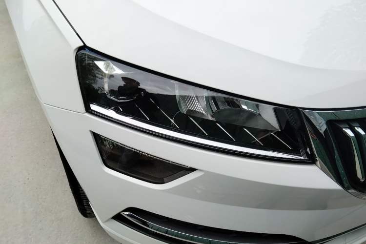 Used Skoda Karoq 2022 TSI280 Premium Edition Right Front Headlight