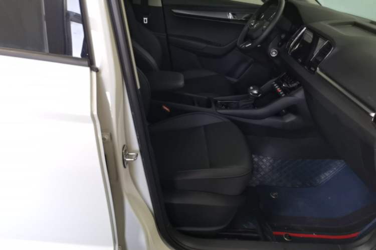 Used Skoda Karoq 2022 TSI280 Premium Edition Right Front Seat