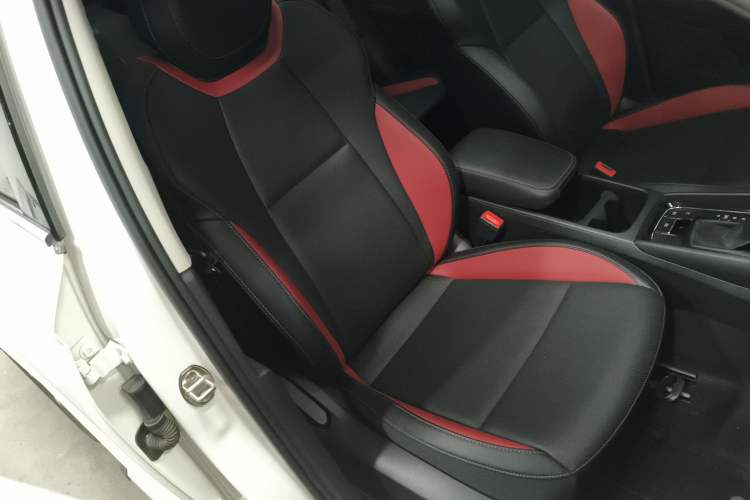 Used Skoda Karoq 2022 TSI280 Luxury Edition Right Front Seat