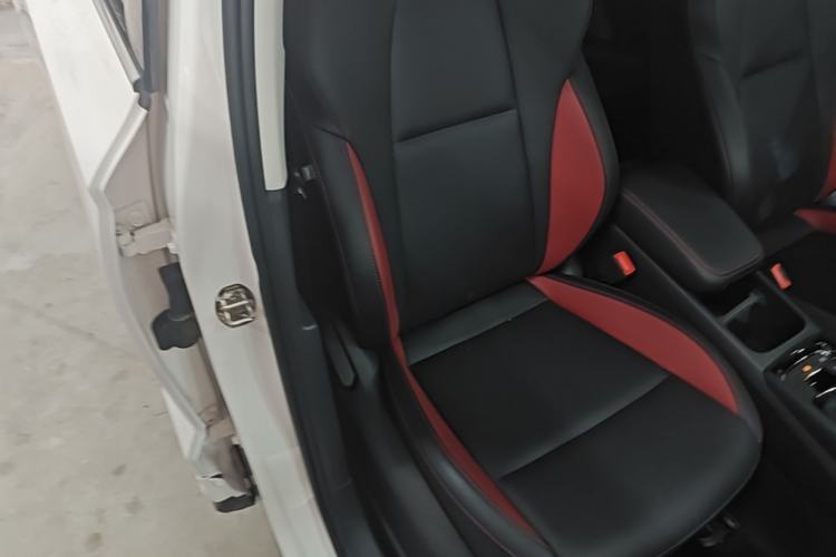 Used Skoda Karoq 2022 Restyled TSI280 Luxury Edition Right Front Seat