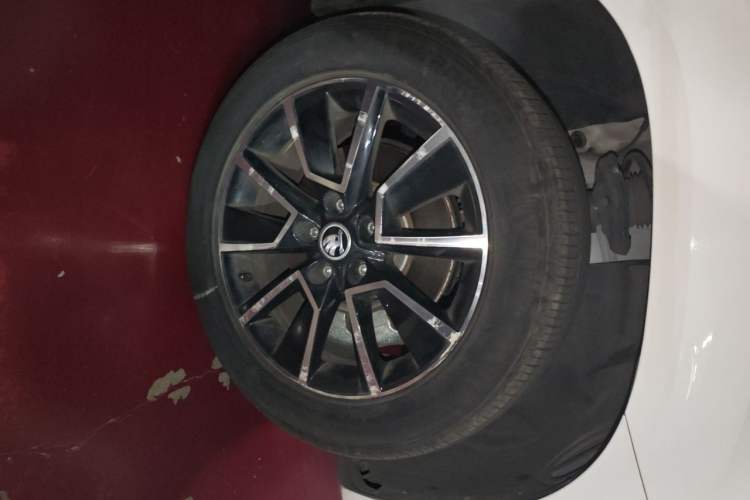 Used Skoda Karoq 2022 TSI280 Premium Edition Right Front Wheel Hub