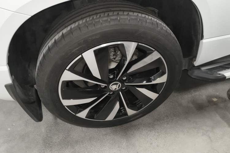 Used Skoda Karoq 2022 TSI280 Luxury Edition Right Rear Wheel Hub