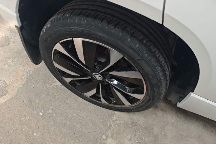 Used Skoda Karoq 2022 TSI280 Prestige Edition Right Rear Wheel Hub
