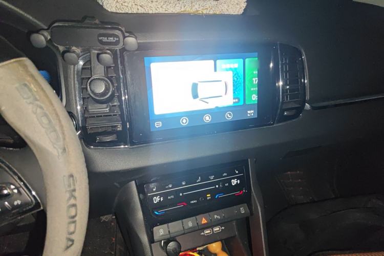 Used Skoda Karoq 2023 TSI280 Premium Edition Audio And AC Panel