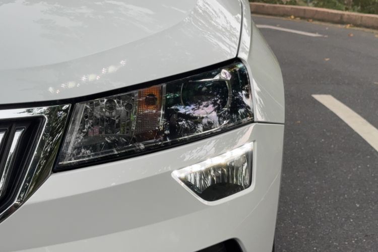 Used Skoda Karoq 2023 TSI280 Premium Edition Exterior 3