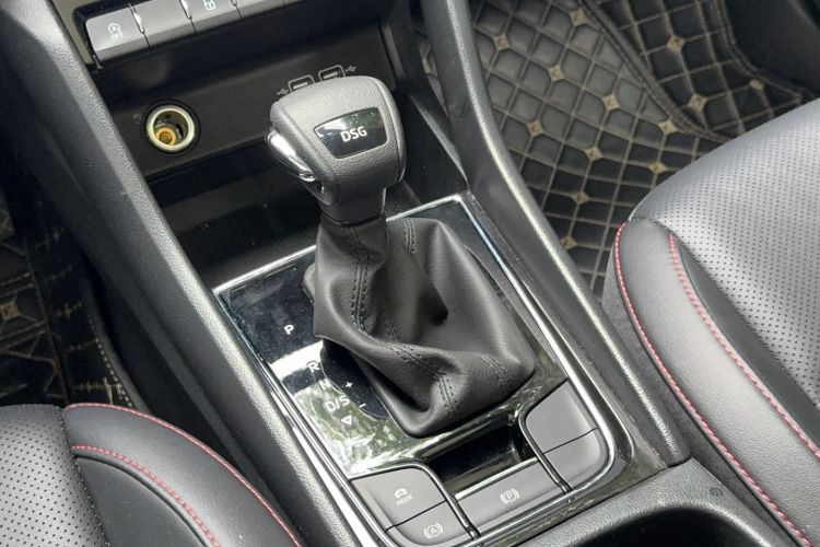 Used Skoda Karoq 2023 TSI280 Premium Edition Gear Lever