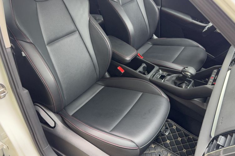 Used Skoda Karoq 2023 TSI280 Premium Edition Interior 10