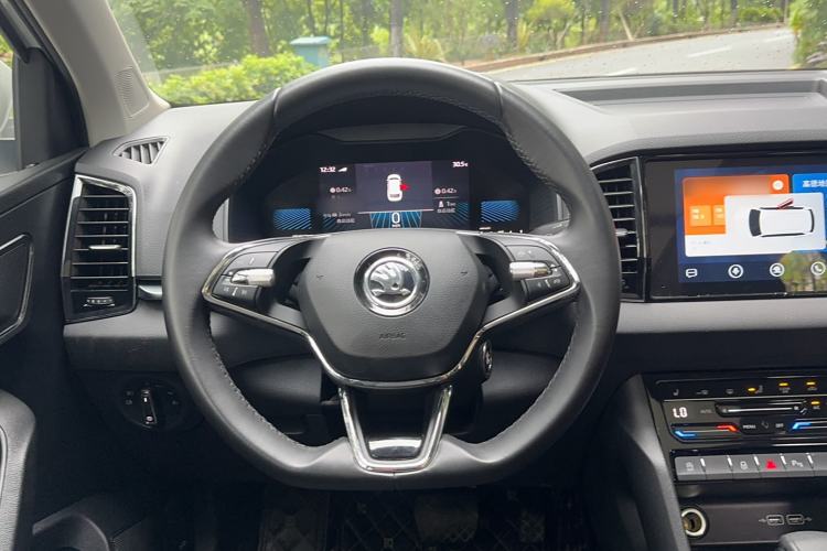 Used Skoda Karoq 2023 TSI280 Premium Edition Interior 12