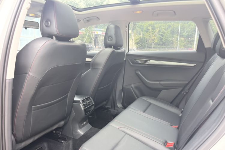 Used Skoda Karoq 2023 TSI280 Premium Edition Interior 2