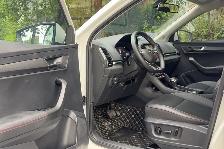 Used Skoda Karoq 2023 TSI280 Premium Edition Interior 4