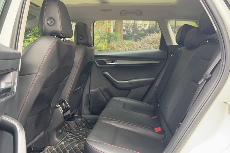 Used Skoda Karoq 2023 TSI280 Premium Edition Interior 7